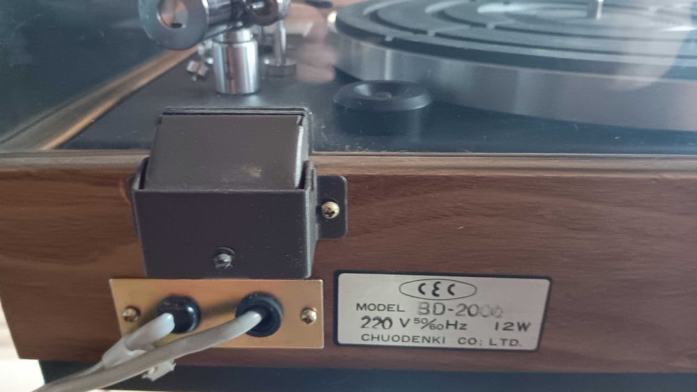 Gramofon CEC BD-2000