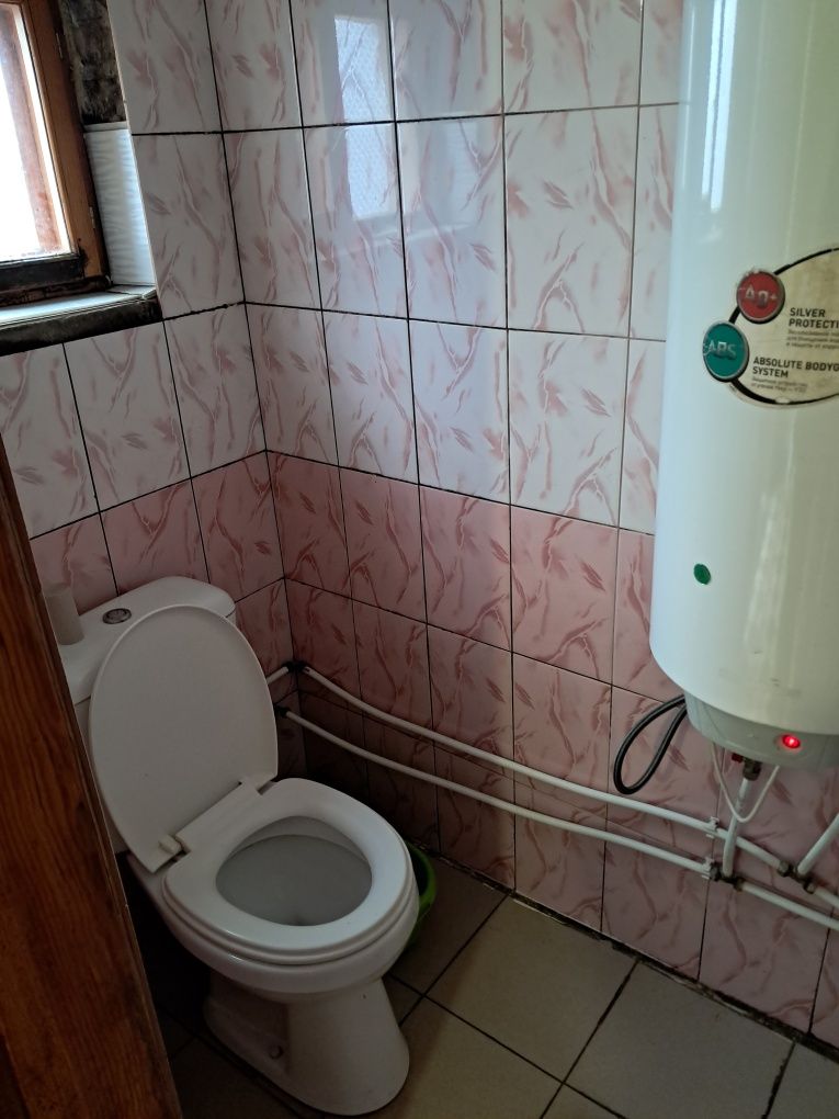 Продаж частини будинку.