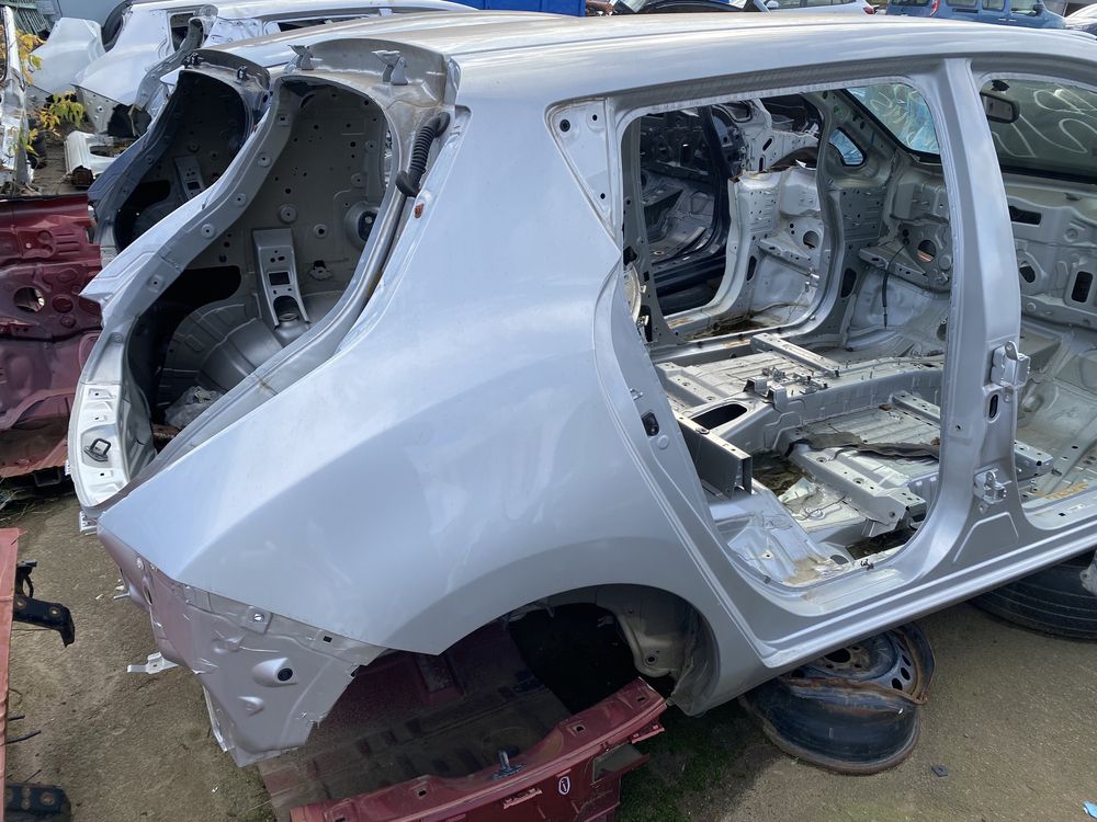 Четверть задня права крило заднє до Ніссан Ліф Nissan Leaf 11-17 18-23