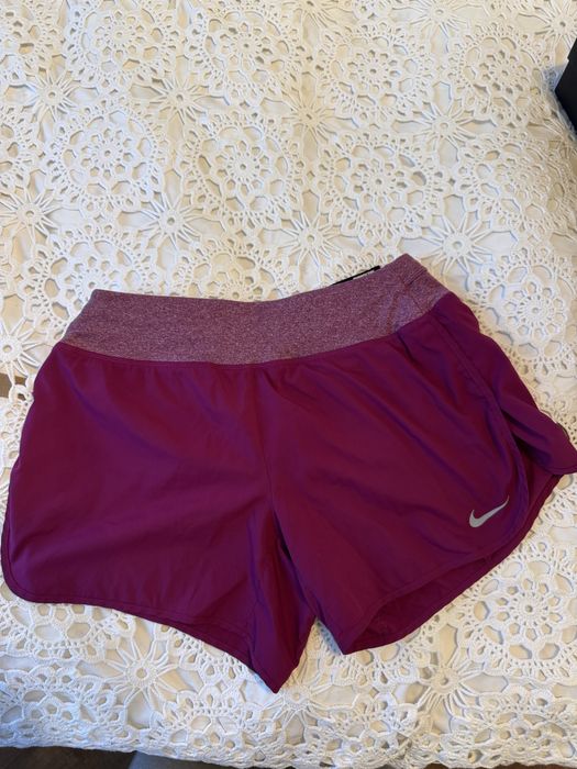 Шорти Nike жіночі dry-fit