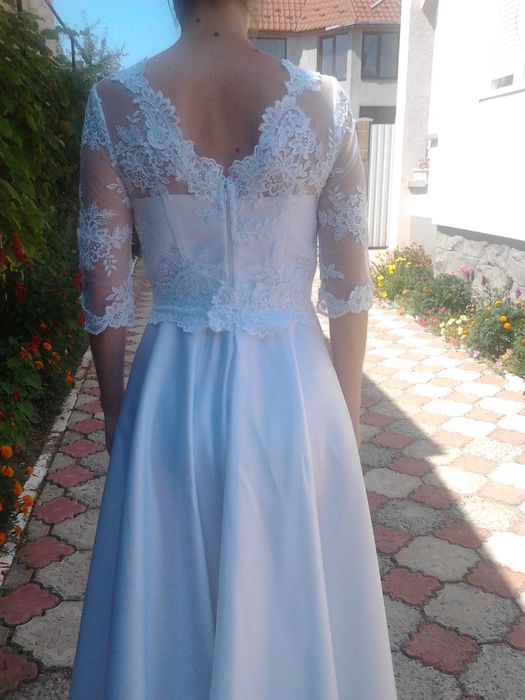 Весільна чарівна сукня