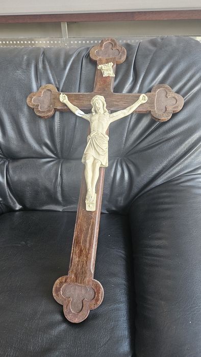 Krzyż antyk drewniany