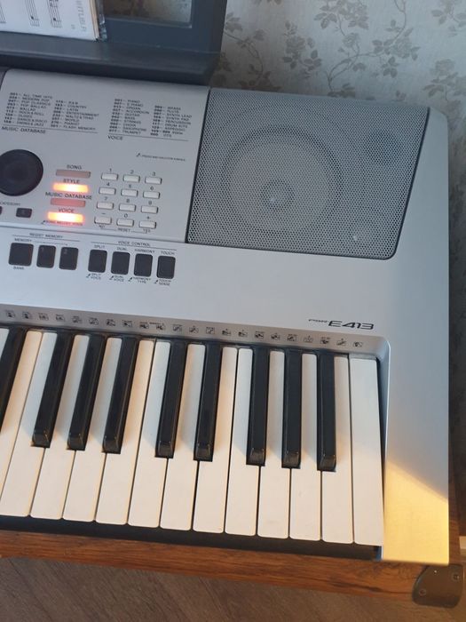 Синтезатор YAMAHA PSR-E413