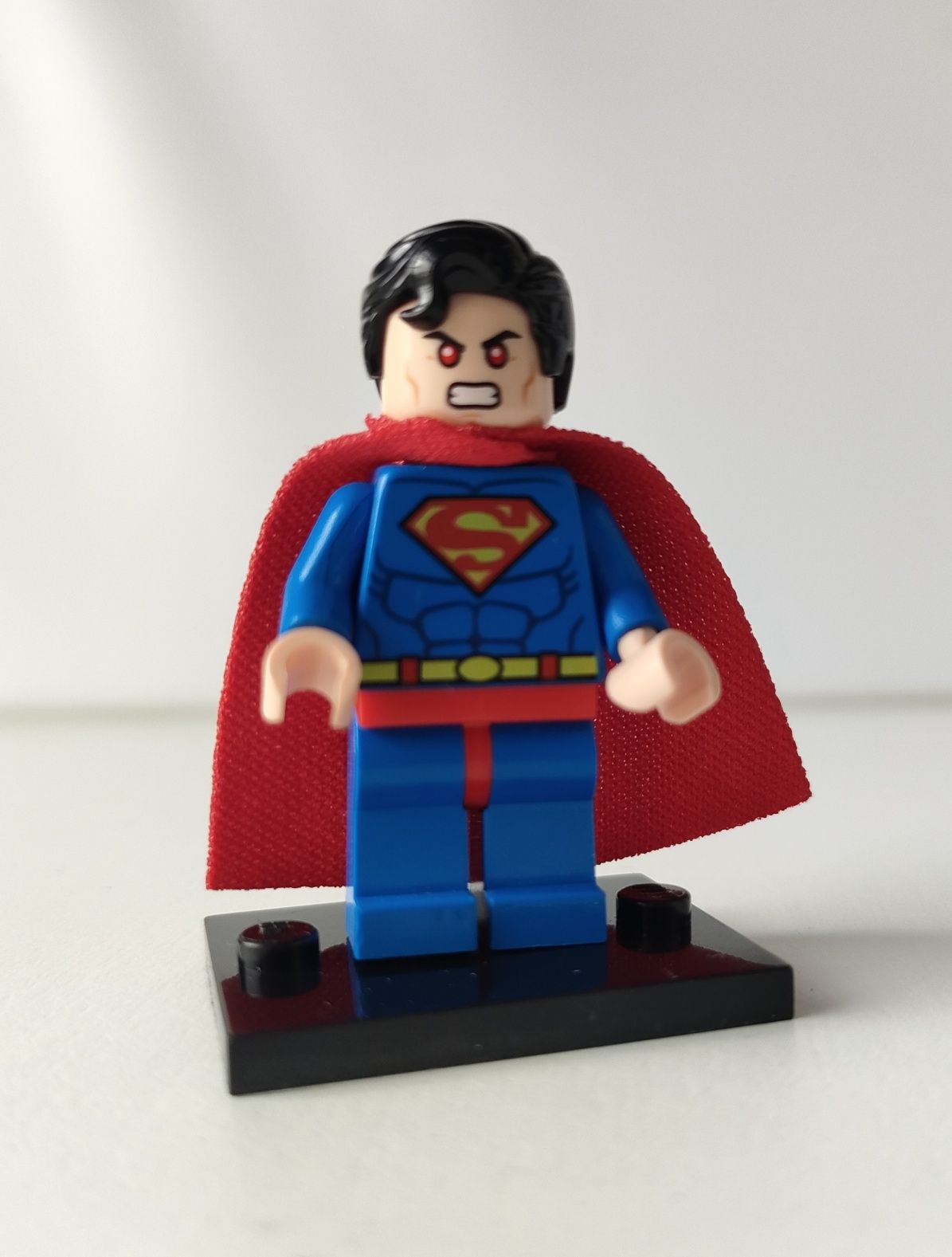 LEGO Minifigures - Superman z dwiema twarzami