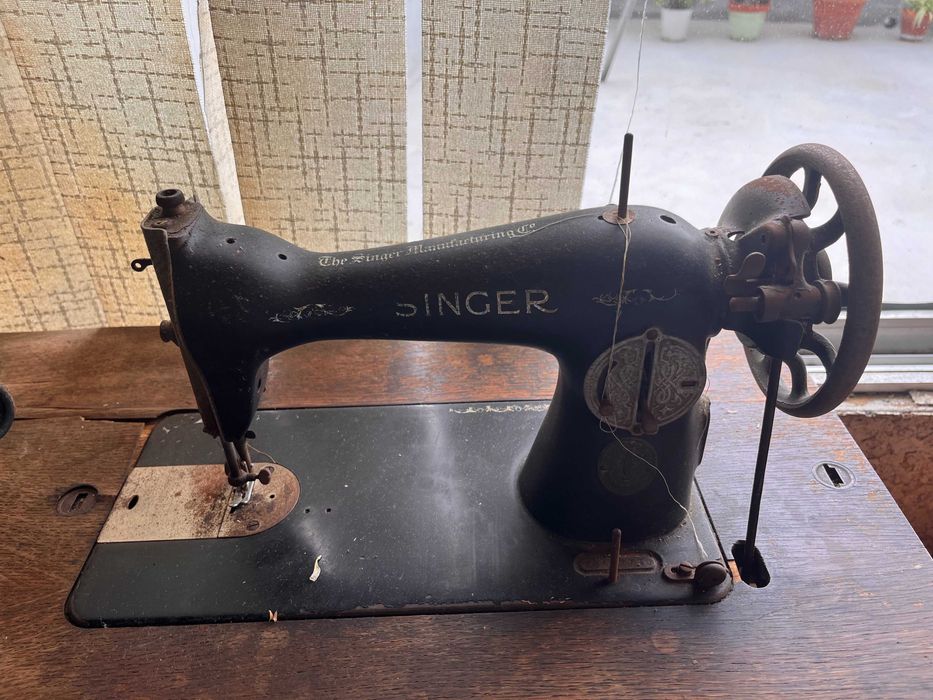 Máquina costura completa antiga Singer