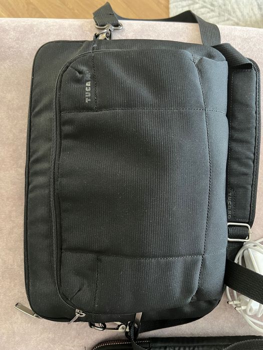 MacBook Air 13” srebrny (A1466, 8GB RAM, 128GB SSD) + odtwarzacz CD