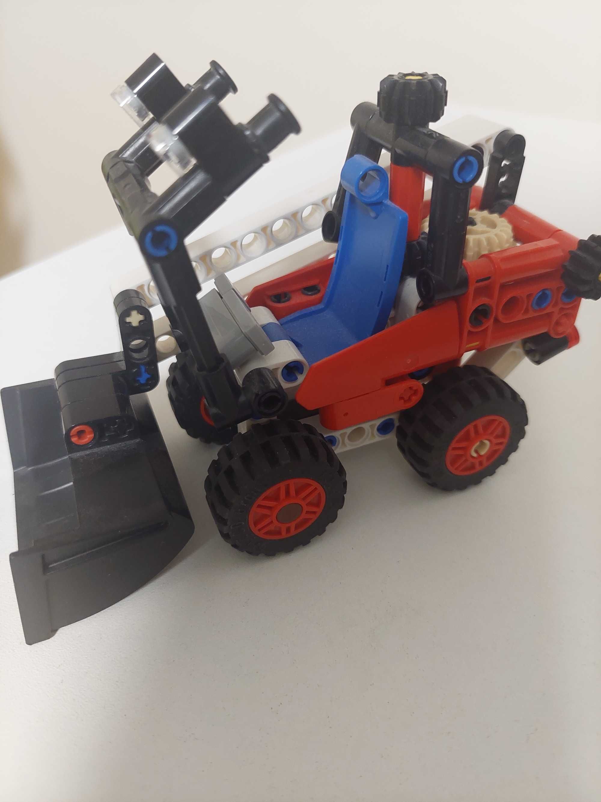 LEGO Technic 42116 Mini ładowarka koparka 2w1