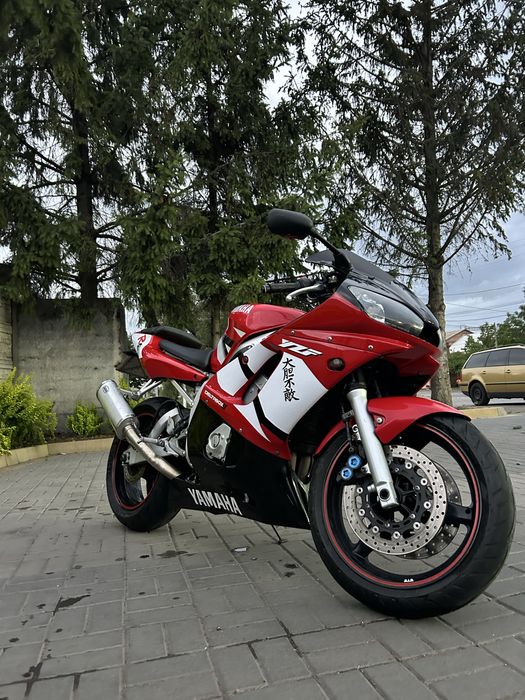 Yamaha R6 у відміному стані