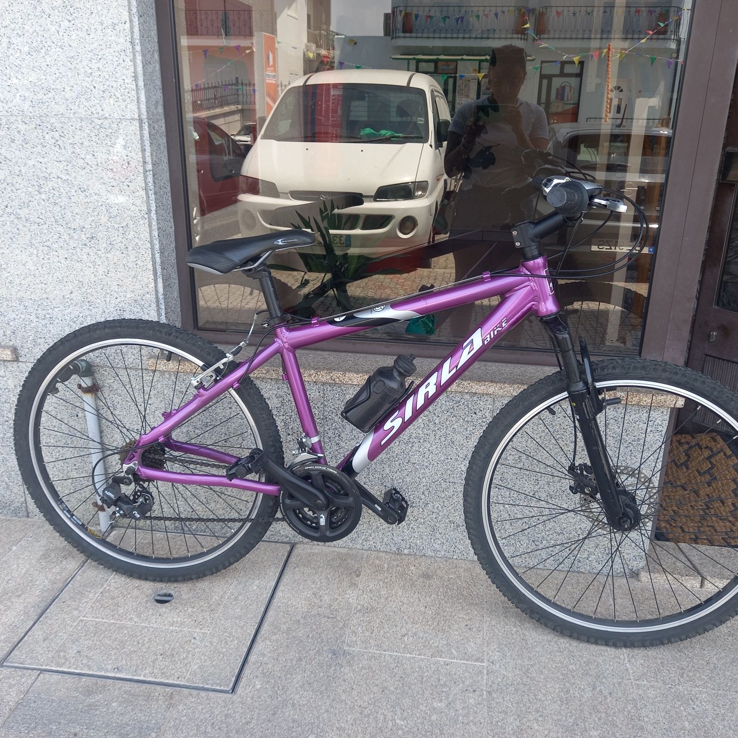 Estou à vender bicicleta