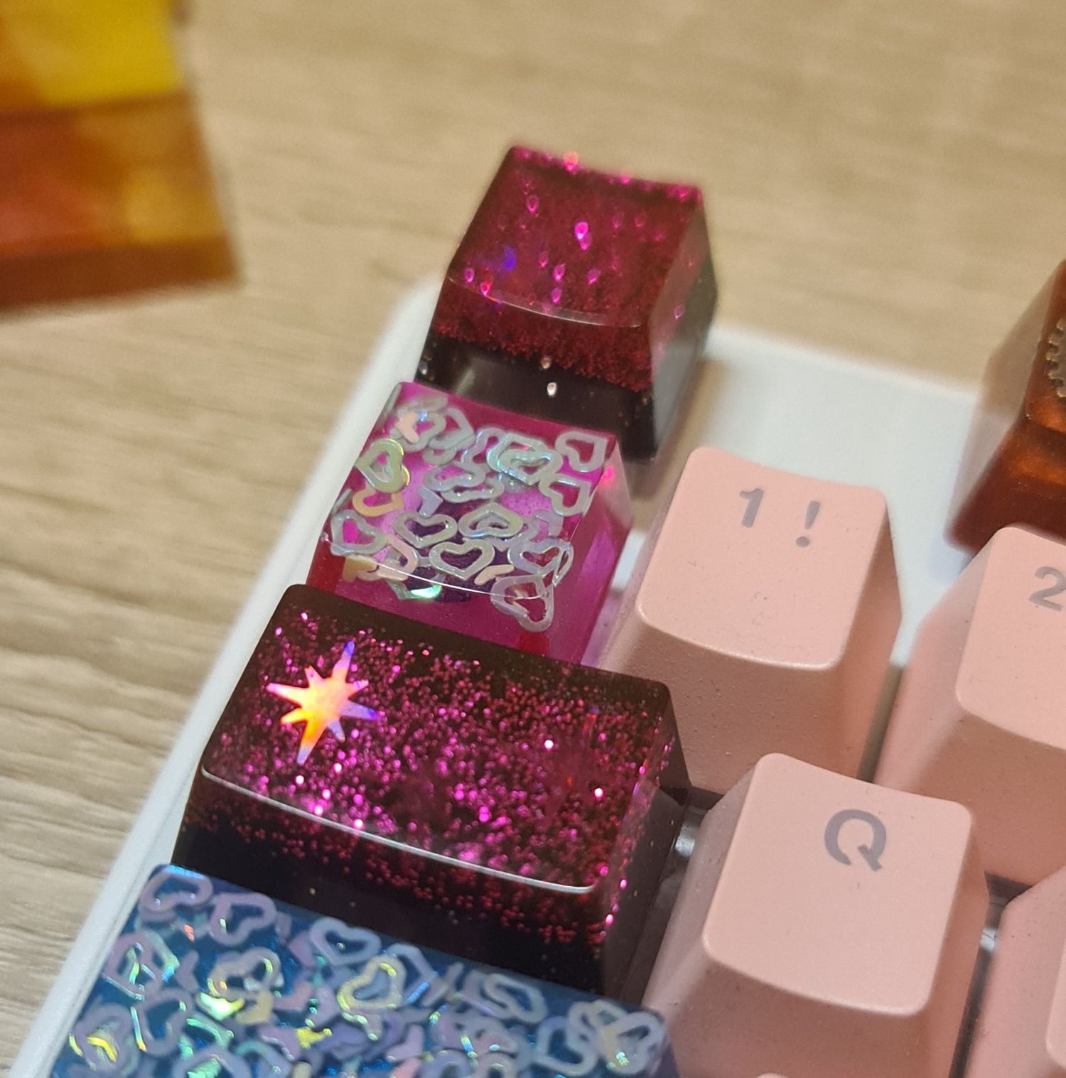 2 klawisze do klawiatury mechanicznej różowo-czarne/keycapy