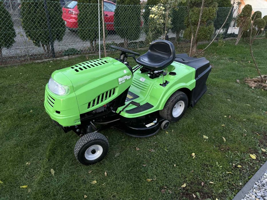 Traktorek kosiarkę firmy  MTD. Silnik 15.5KM