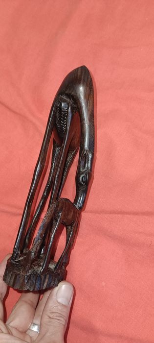 Estátua de madeira de Girafa