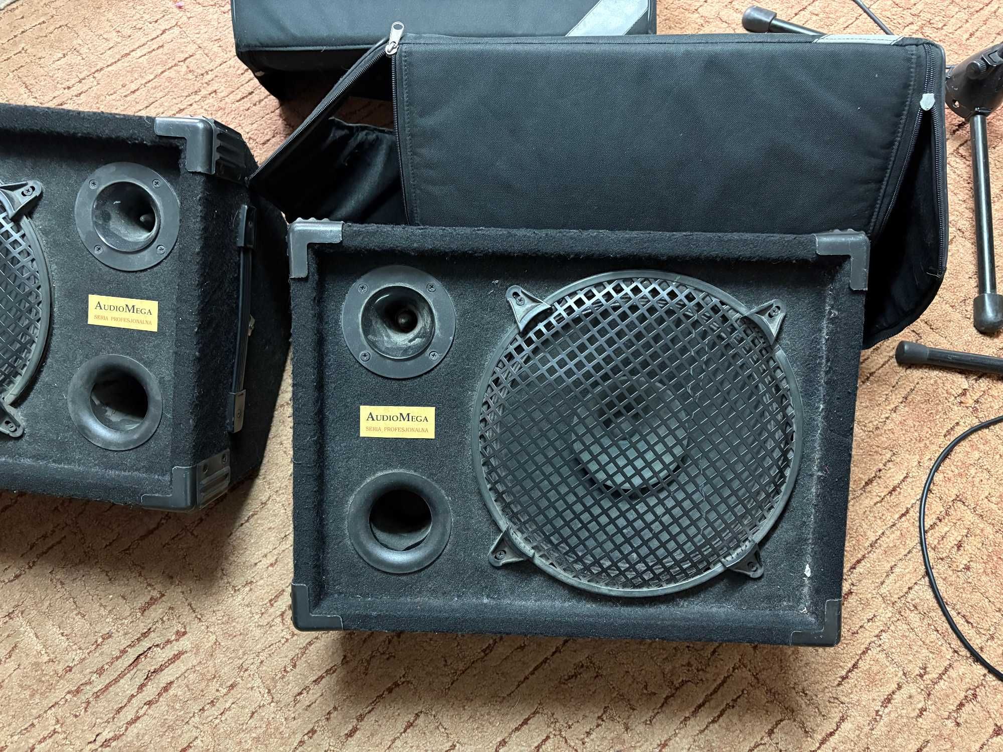 Zestaw odsłuchów - aktywny i pasywny AudioMega EA - 200M