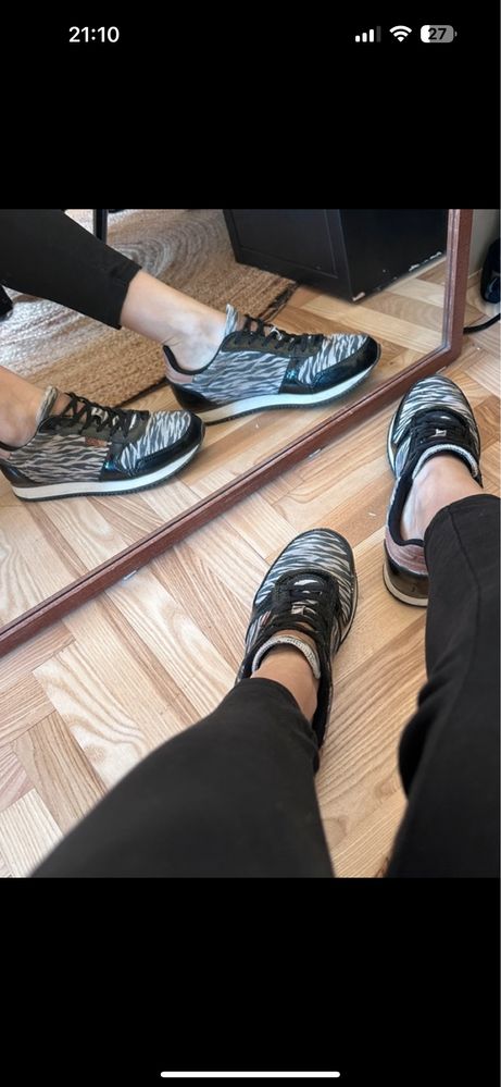 Super wygodne buty z motywem zebra i korkową wkładką