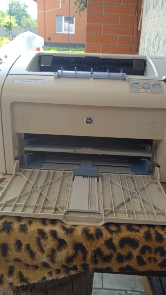 Лазерний принтер laserjet 1018 б/у