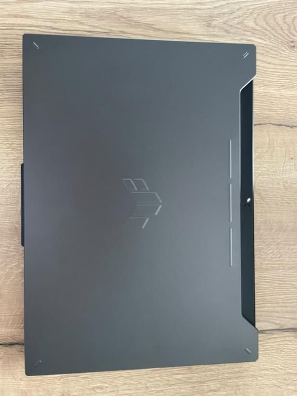 Laptop TUF plus monitor ASUS 24 cale
