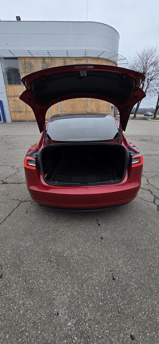 Продам Tesla Model 3 Performance 2018