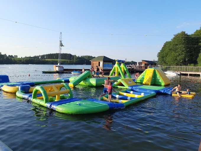 Garden House Nad Jeziorem SZELMENT z Jacuzzi i kominkiem / noclegi