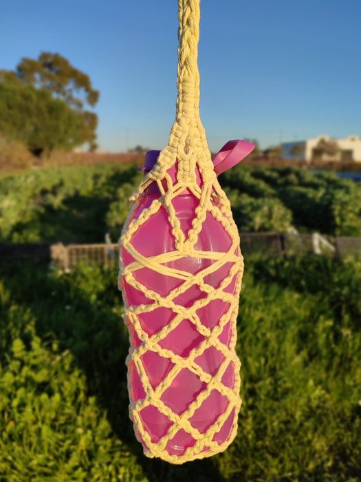 Mala/ alça de transporte de garrafa em MACRAMÉ