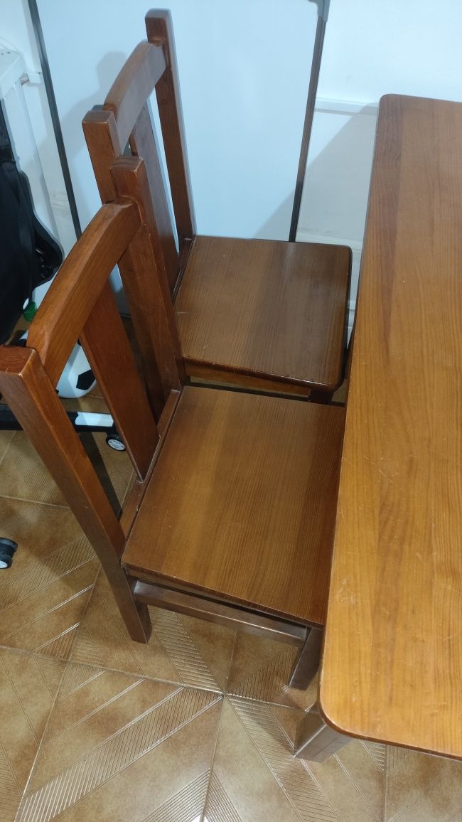 Conjunto de mesa + 4 cadeiras (Madeira boa)