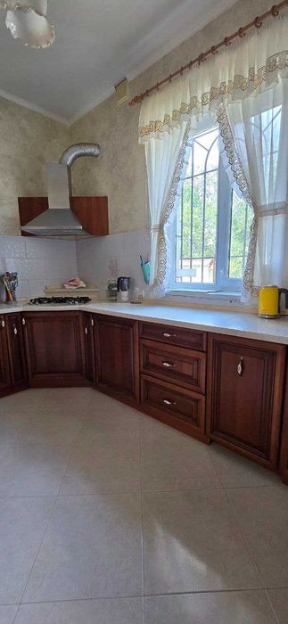 Дом в Золотой Горке, 20 соток, делимый участок, винный погреб, сауна