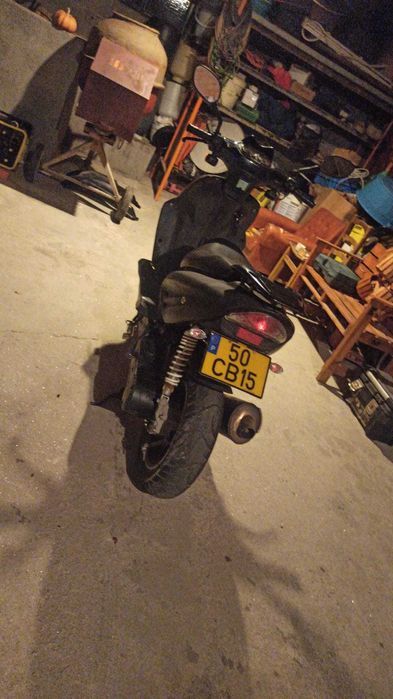 Vendo mota scooter impecável 50