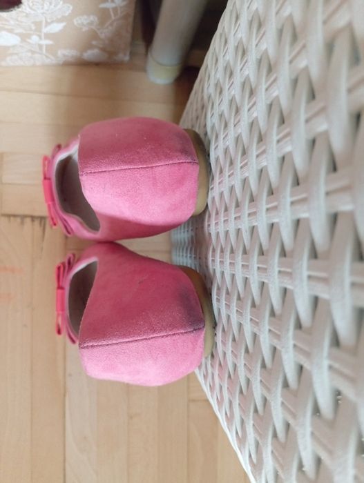 Balerinki zamszowe różowe.