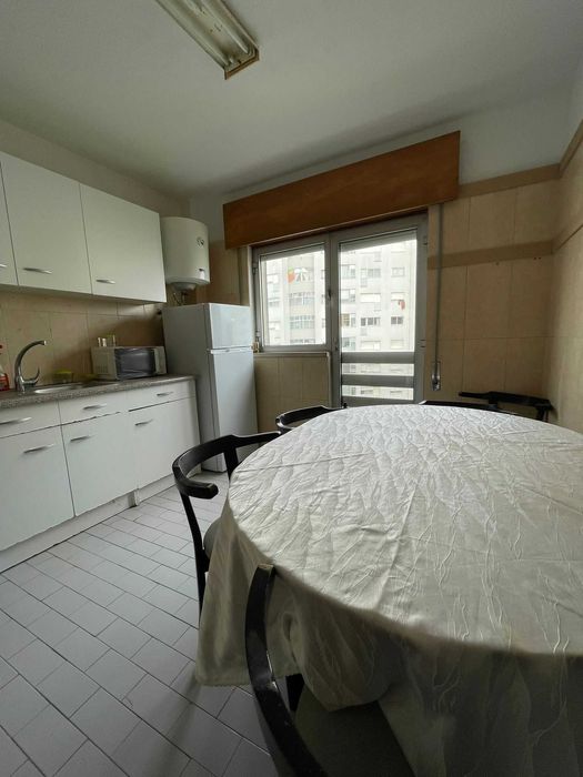 Arrendo T1 a 2 minutos do metro / Vilar de Andorinho