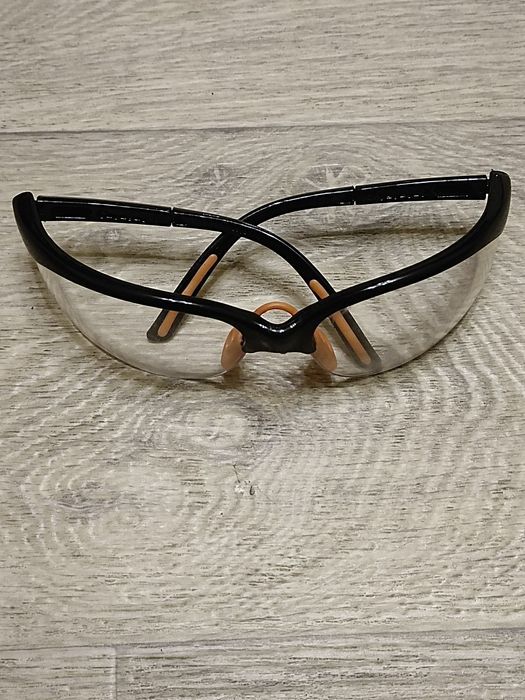 Захисні окуляри прозорі