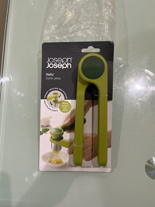 Прес для часнику Joseph Joseph Helix Green