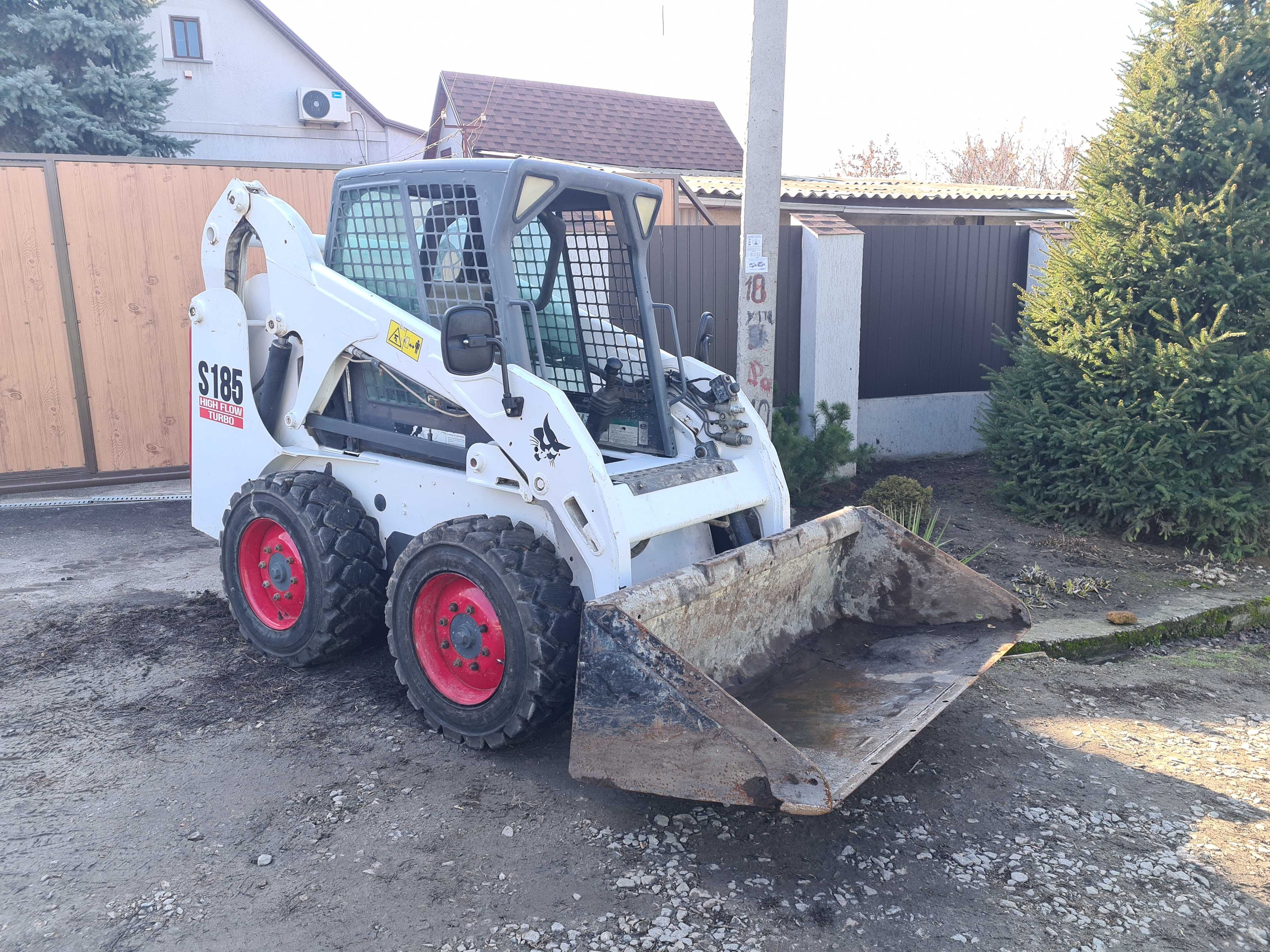 Аренда/Услуги вилочного погрузчика на базе Бобкет , Bobcat.