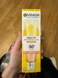 Garnier daily UV brightening fluid glow 50+ spf сонцезахисний флюїд