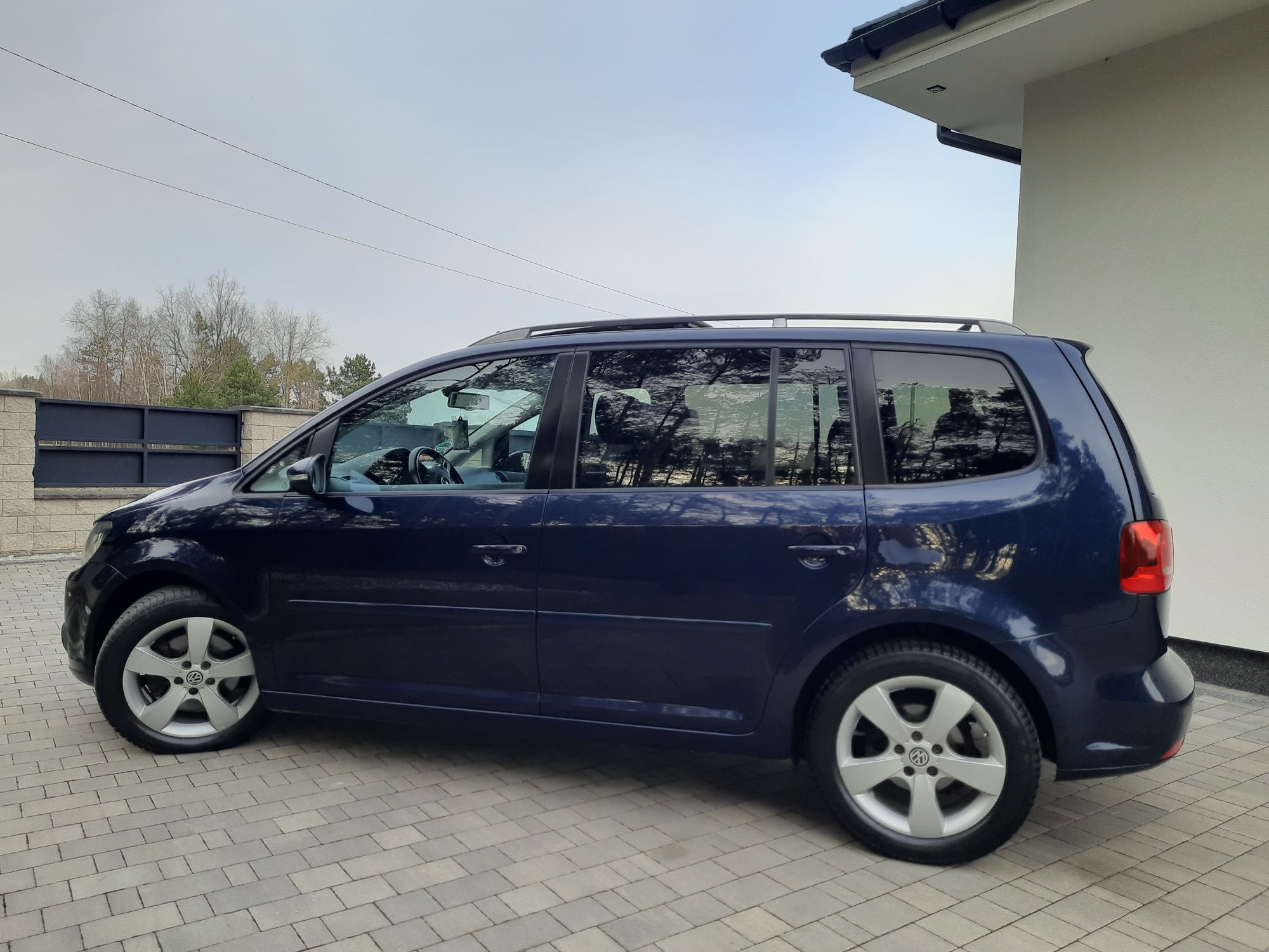 Vw Touran**2.0 Tdi**140 Km**CR**Panorama**Nawigacja**Grz.Fotele **