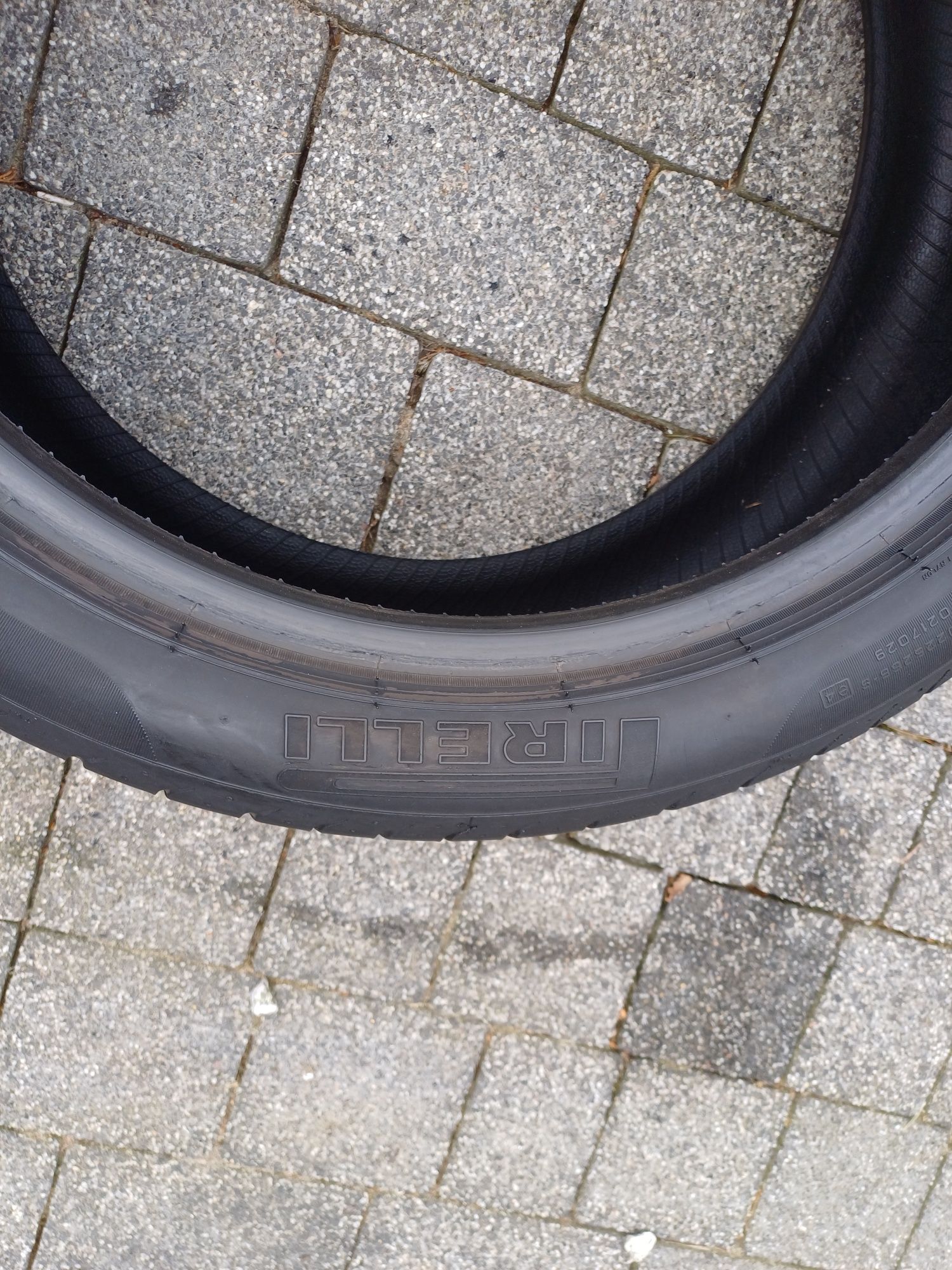 Para opon letnich pirelli 255/40/19