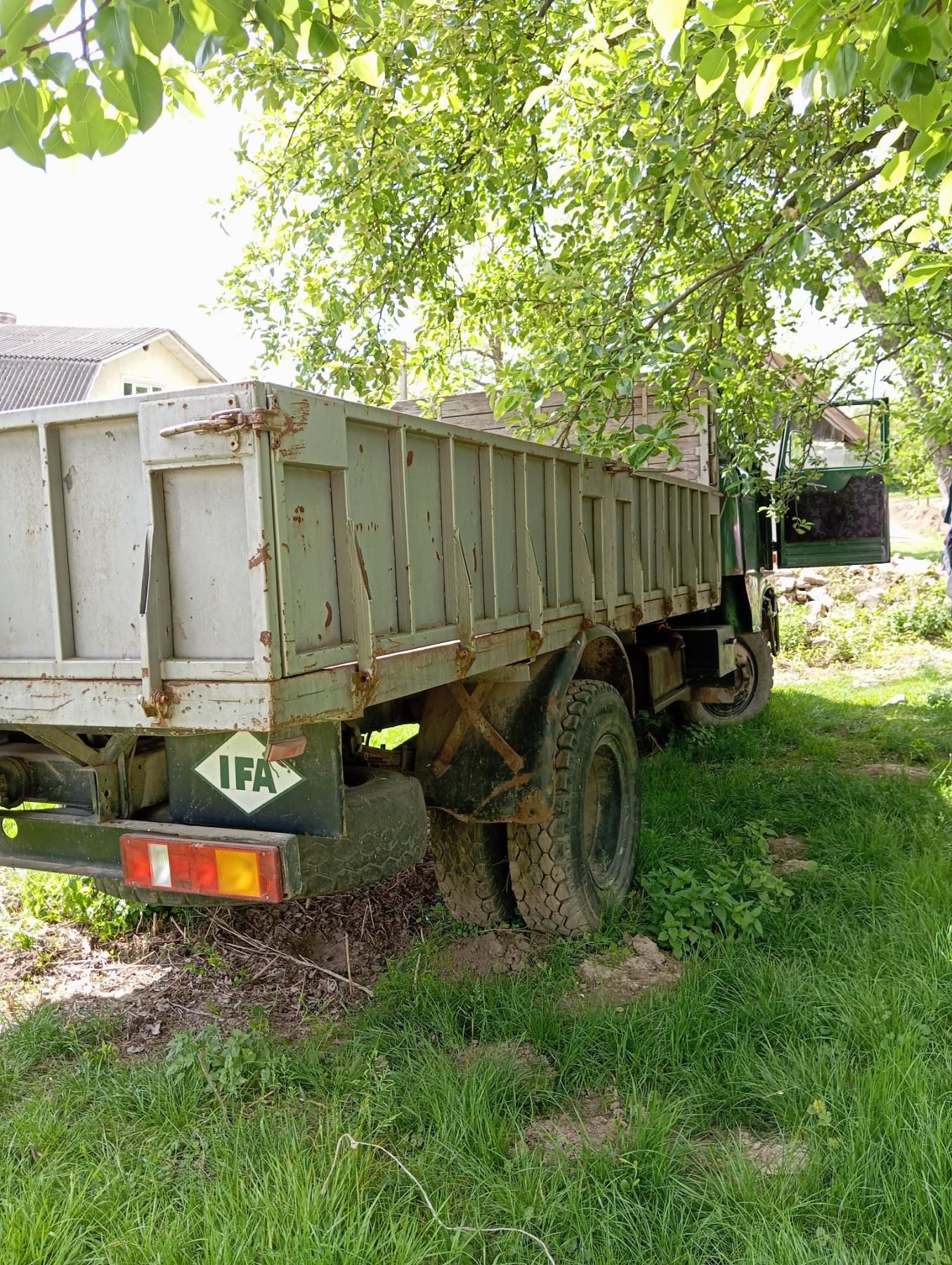 Продам іфу в 50 акбб нові