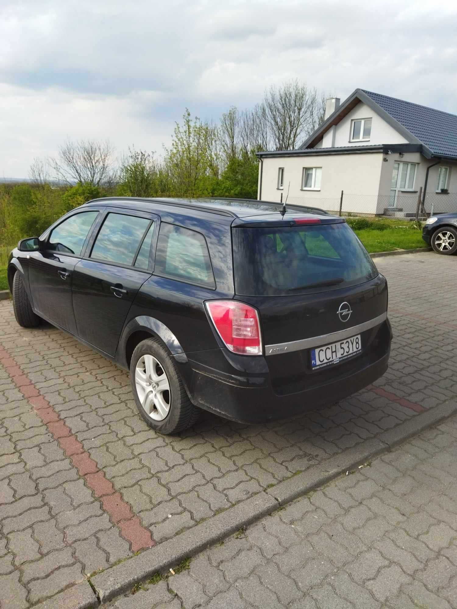 Opel Astra h 1,6 benzyna 115 KM kombi