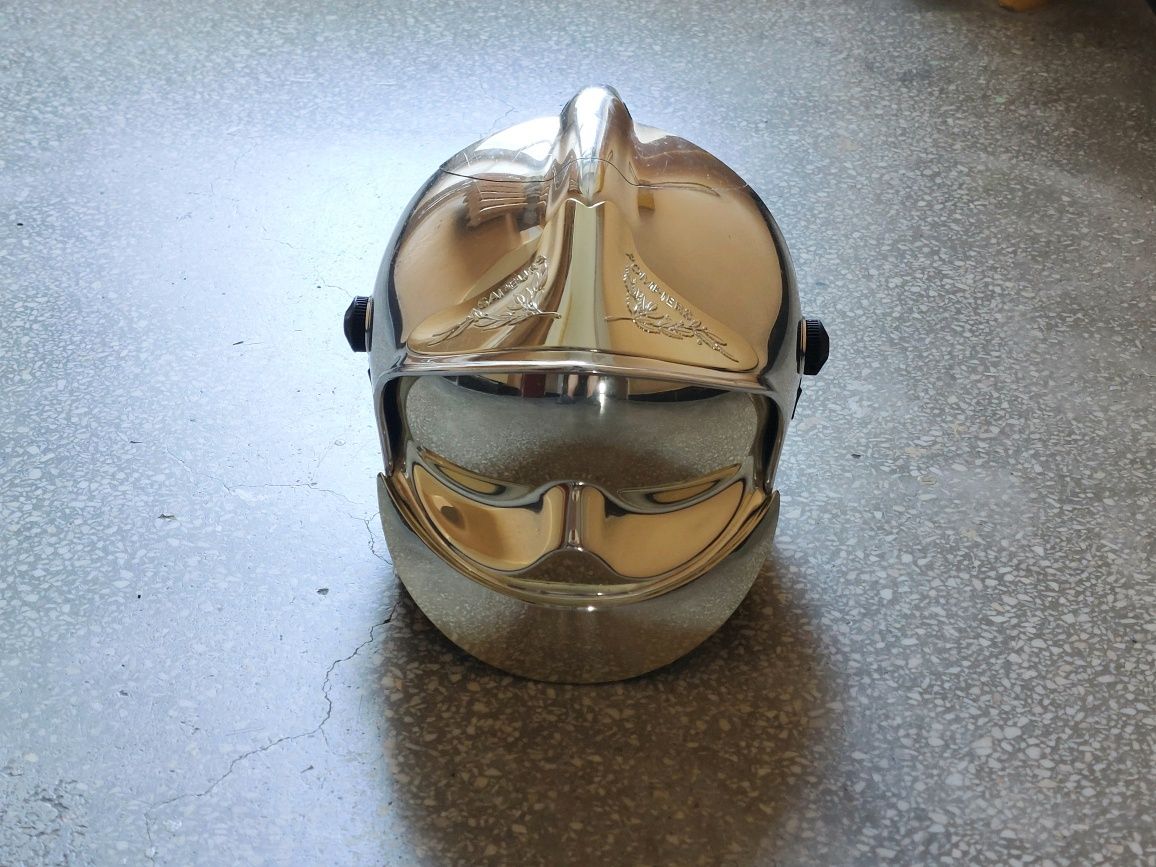 MSA Gallet hełm strażacki pojemnik do lodu kask