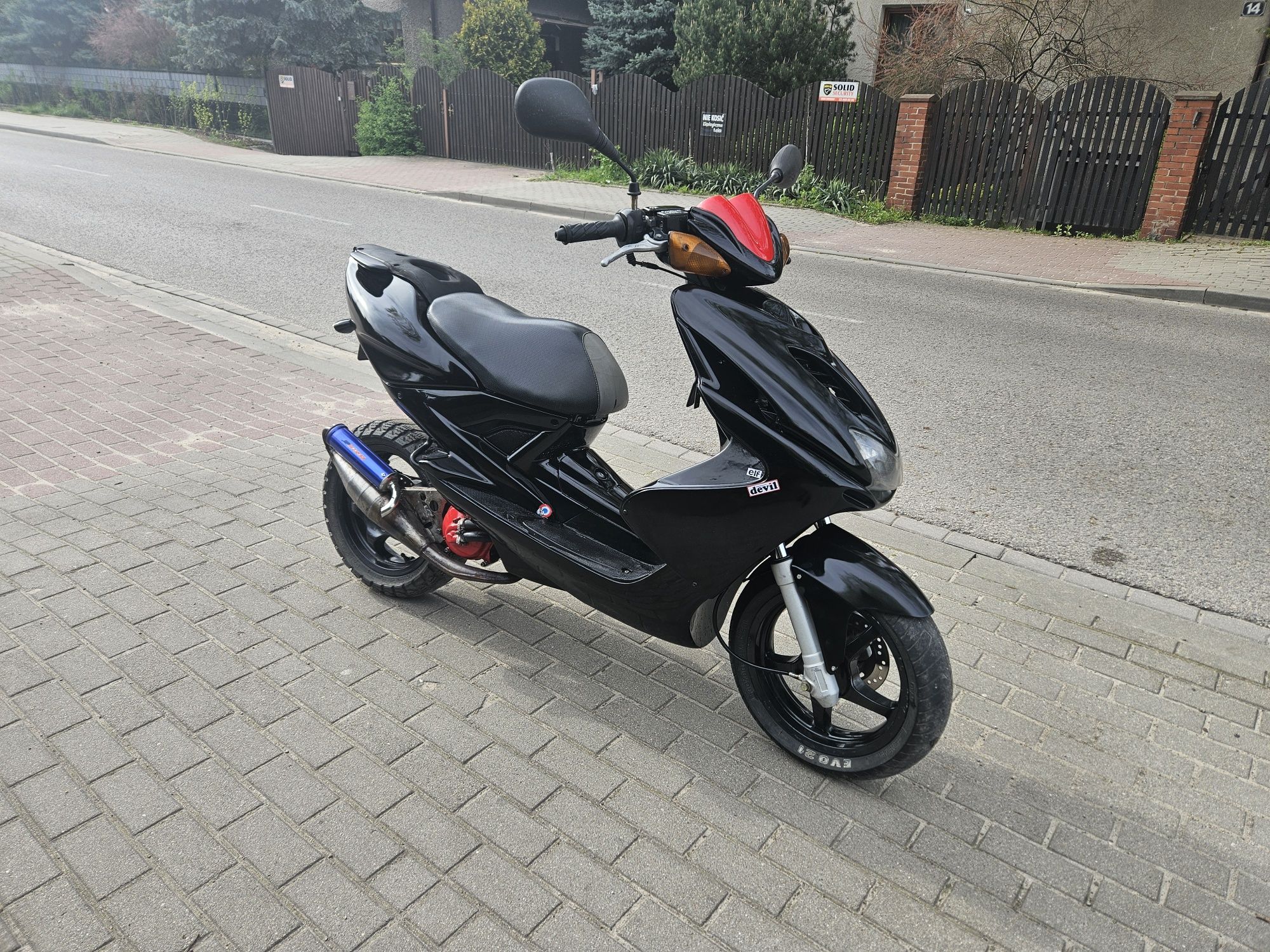 Yamaha Aerox 50/70 Sport Super Stan Zobacz Black Edition Robi Wrażenie