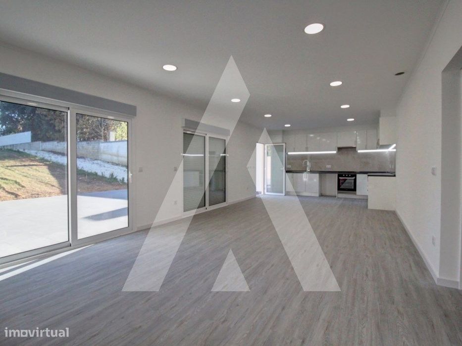 Moradia isolada em Mogofores