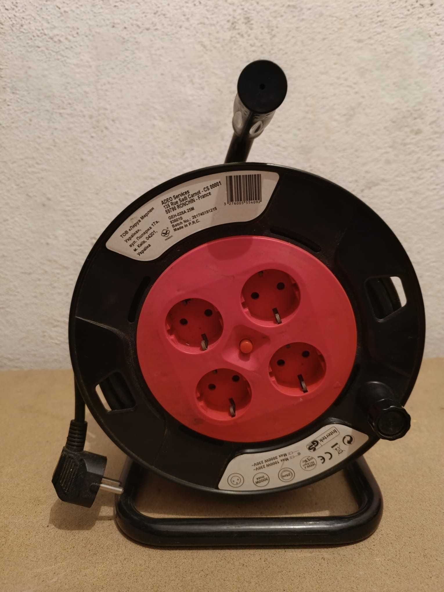 Enrolador de tomada - 25 metros usado muito pouco.