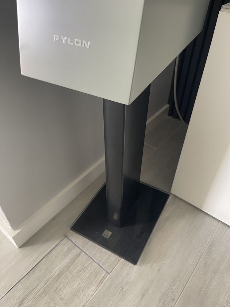 Pylon audio Jasper 18 standy ral7033 mat
