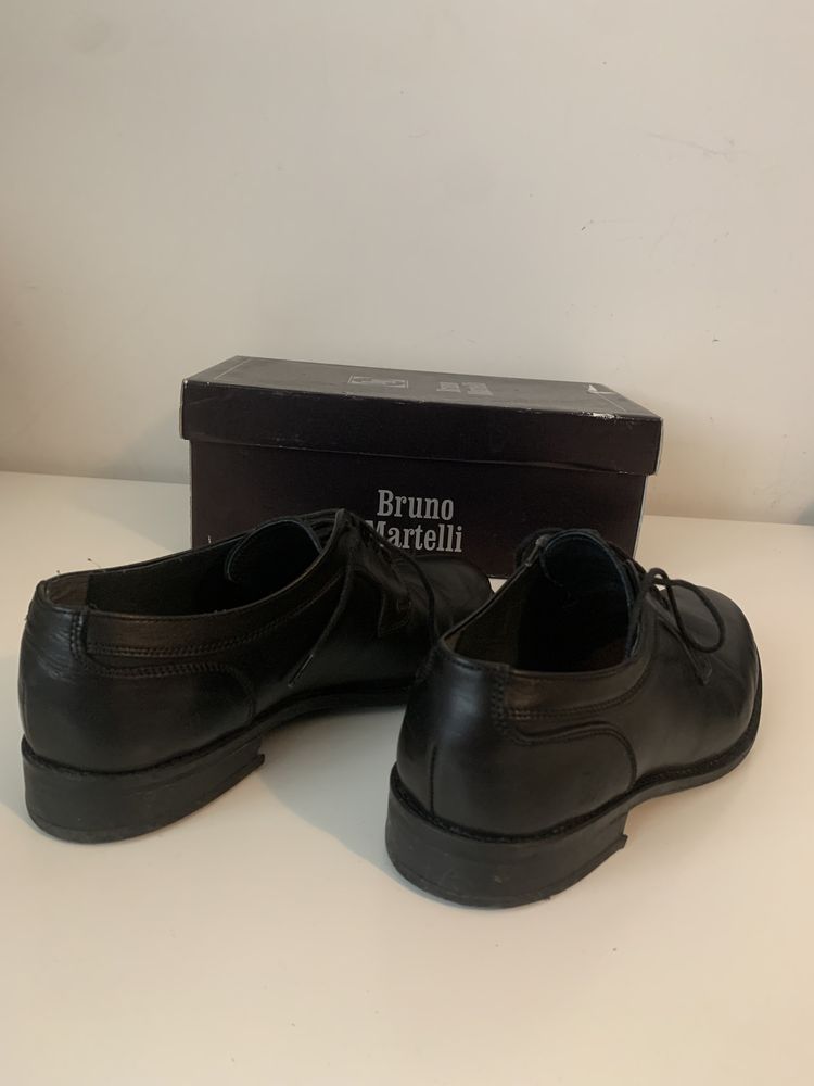 Sapatos Bruno Martelli - T42