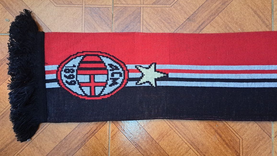 Cachecol duplo do AC Milan