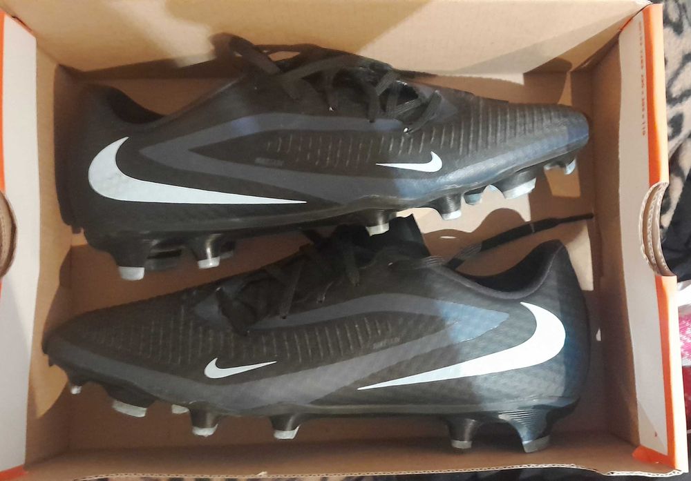 Chuteiras Nike Phantom 6 Low