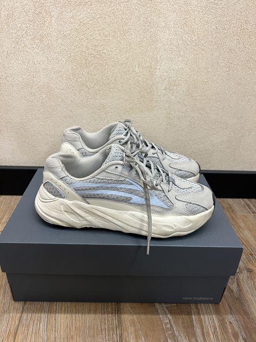 Продам кроссовки adidas 39-24,5 cм