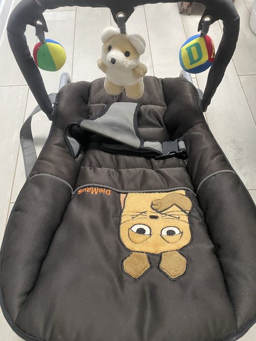 Дитяча лежанка в хорошому стані