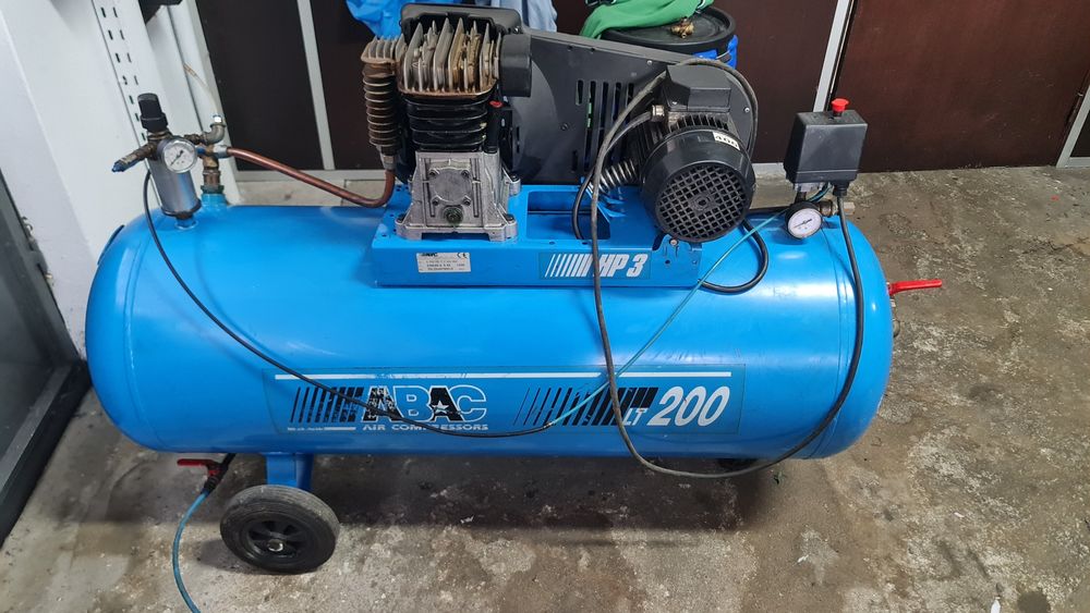 Compressor 200L trifásico