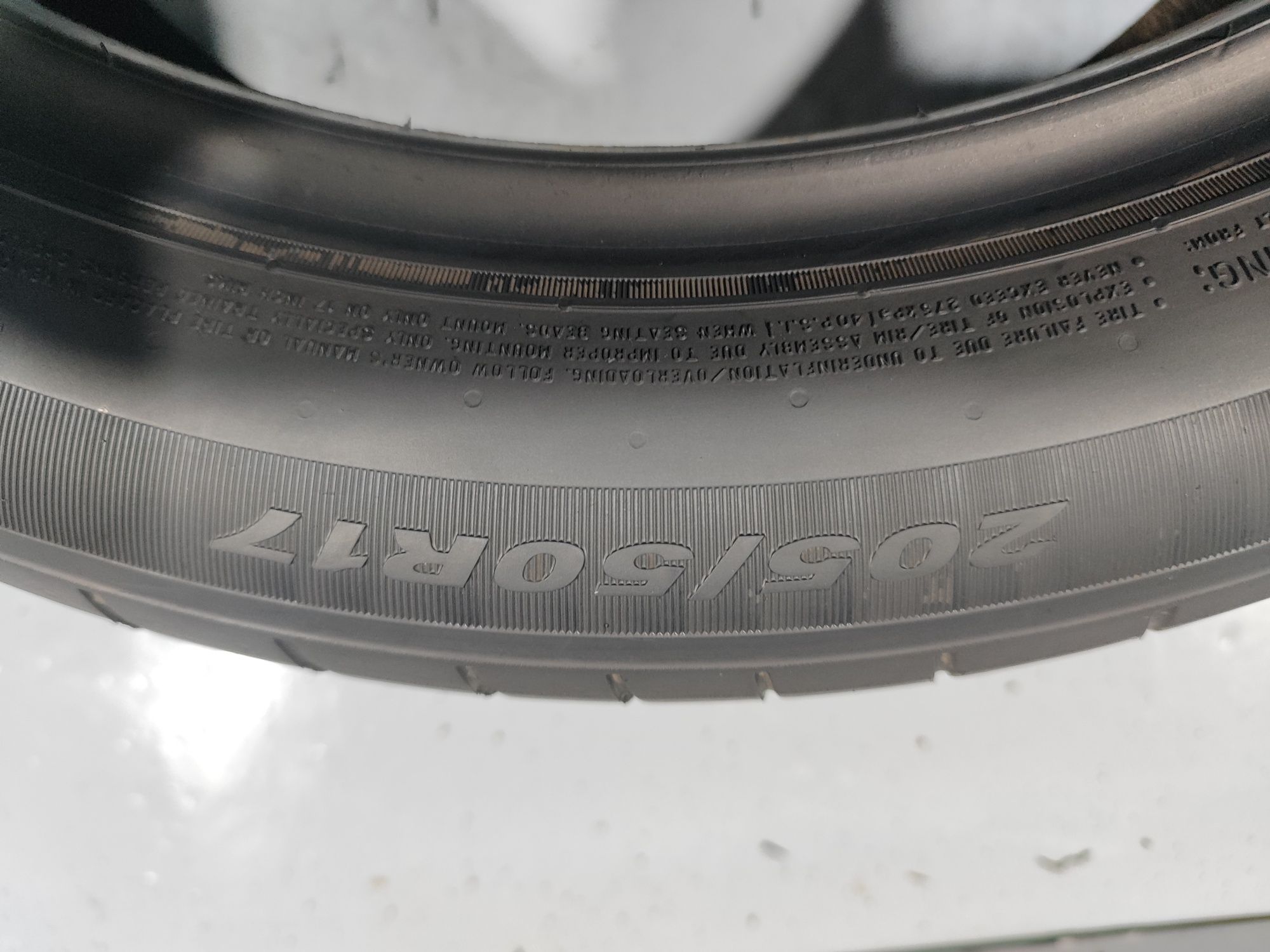2 pneus semi novos 205-50R17 Nexen - Oferta dos portes