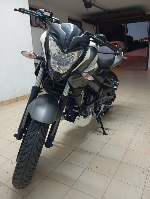 Bajaj pulsar ns 200