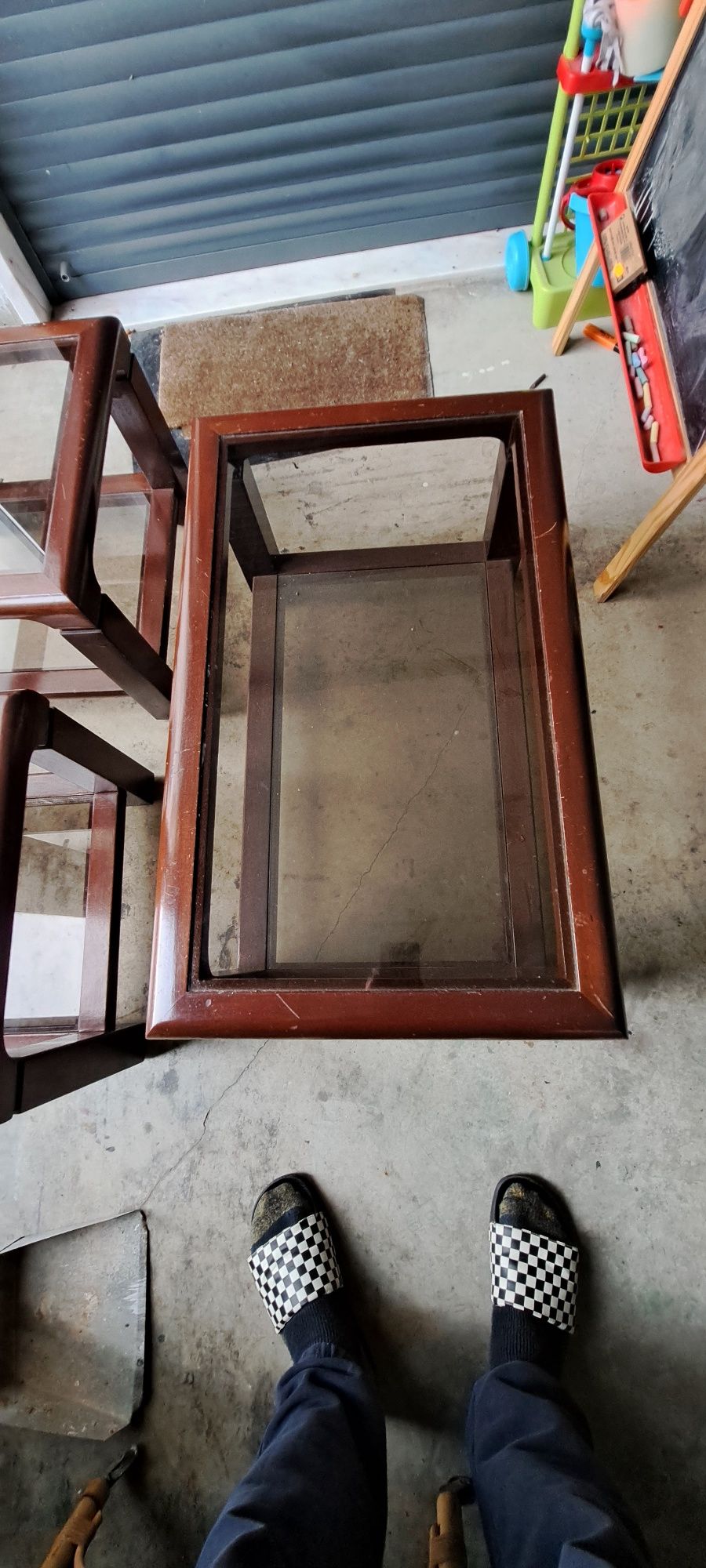 Conjunto de 2 mesas de apoio de sala, vendo individual, tudo a 60€, ve